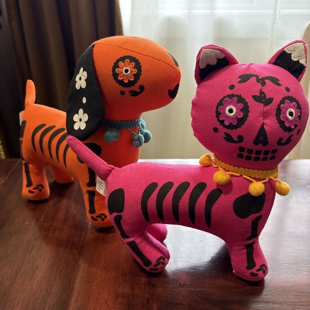 Target Luis Fitch Dia De Muertos 8" Plush Calavera Bright Pink Cat & Orange Dog